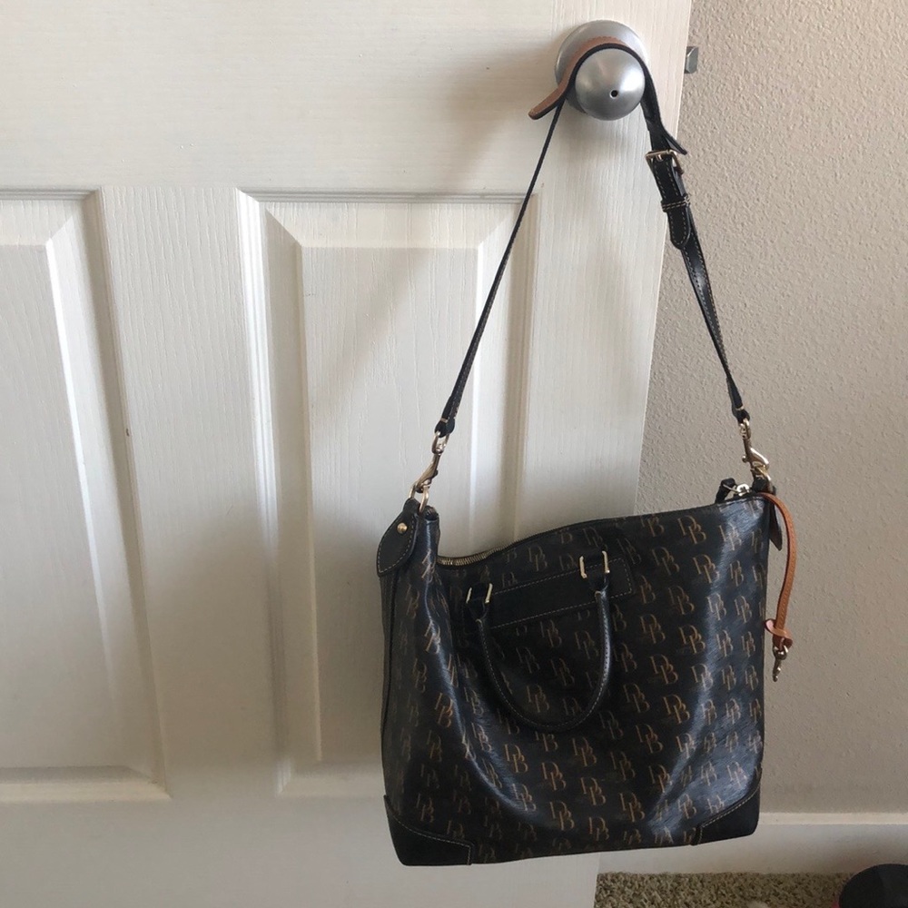 Dooney & Bourke